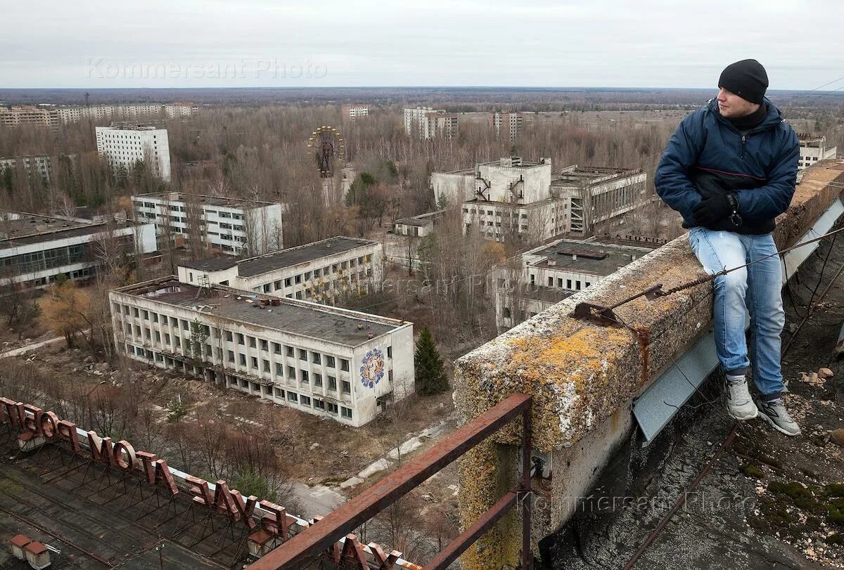 Когда можно жить в чернобыле. Зона отчуждения город Припять. Припять зона отчуждения 2021. Чернобыль город Припять ЧАЭС. Припяти зона отчуждения призраки.