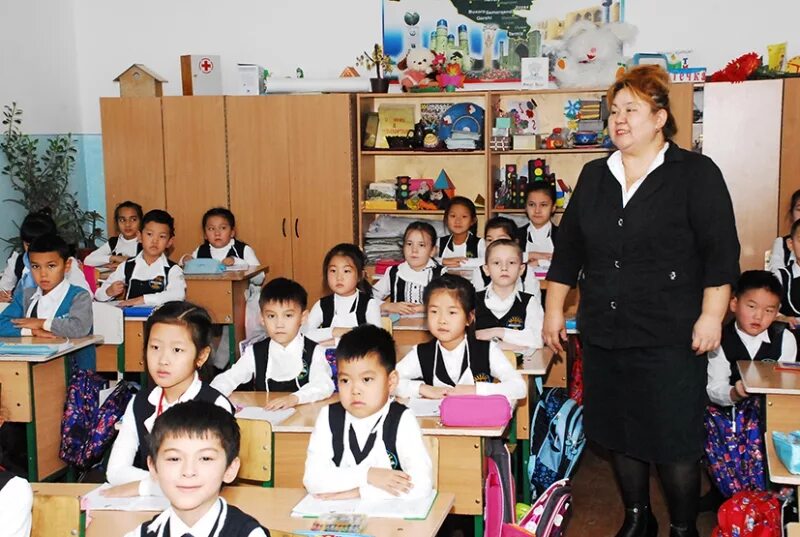 школа узбекистан. узбекские дети в школе. ученики в школе узбекистан. школа узбекистан. школьники узбекистана.