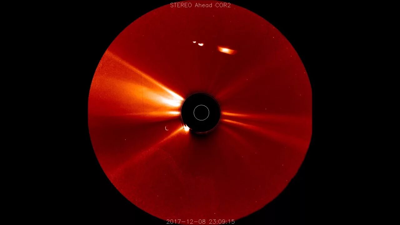 Инопланетянин на диске. Багровый. Диск. НЛО. Streetcap1 фото. Stereo Solar Flares.