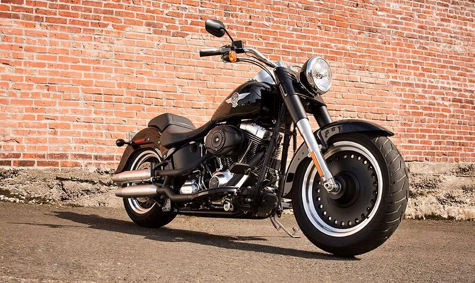 Harley davidson 2015. Мотоцикл Harley Davidson Fatboy. Харлей Дэвидсон фат бой. Харлей фэт бой. Fat boy 2015 Harley Davidson.