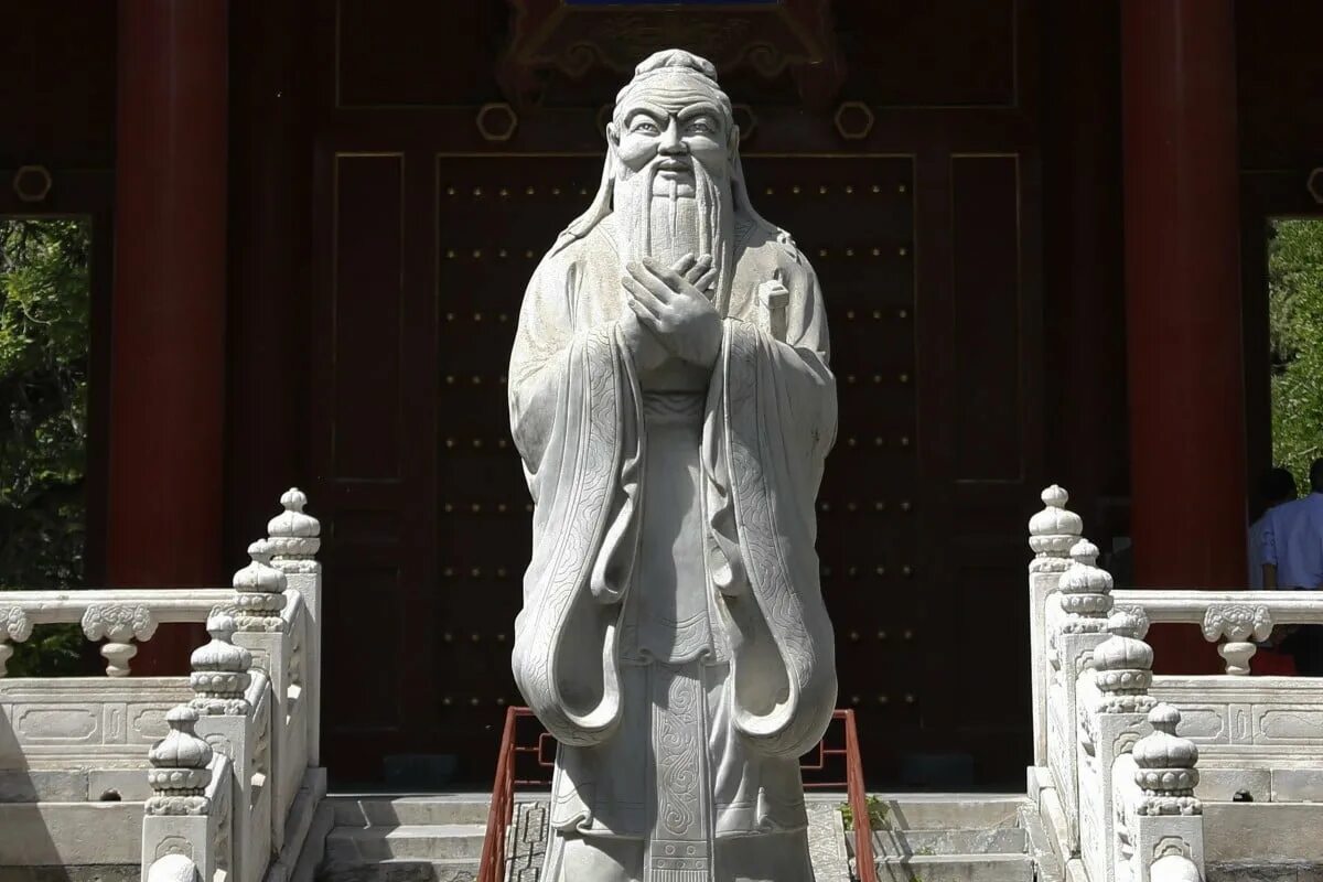 Конфуцианство культура. Статуя Конфуция в Китае. Конфуцианство (Китай), даосизм, синтоизм.