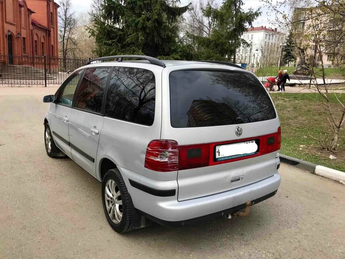 Volkswagen sharan года выпуска. Volkswagen Sharan 2000 года. Фольксваген Шаран 2002. Фольксваген Шаран 2000г. Фольксваген Шаран 2000 год Рестайлинг.