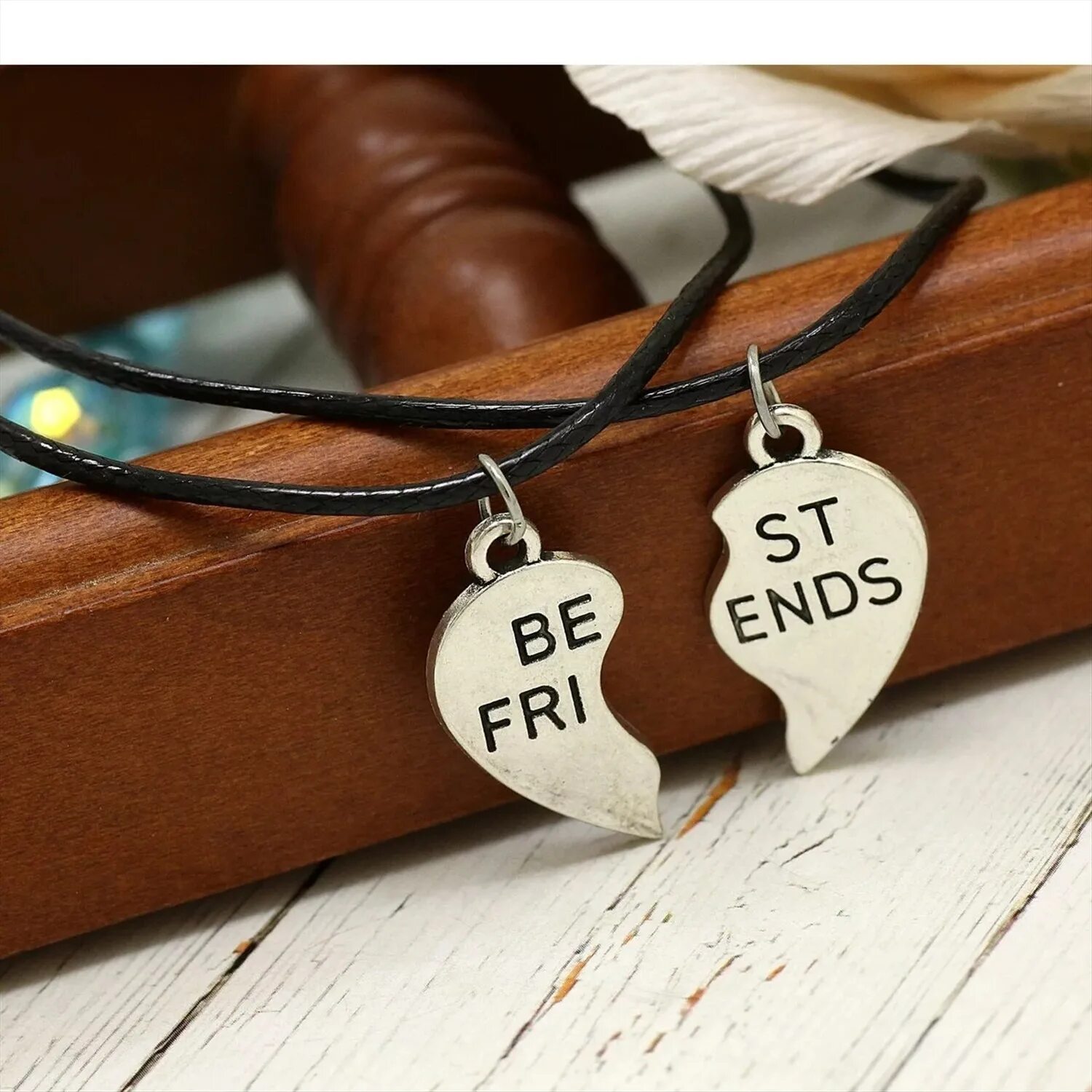Best friends 5 4 6. Кулоны бест френдс. подвеска best friends. подвески best friends 5. цепочки бест френдс 1000 руб.