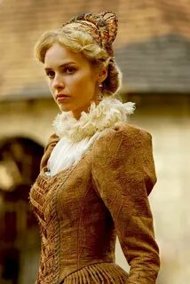 Тарастағы жалаңаш Магдалена Мелькаж кадрлары