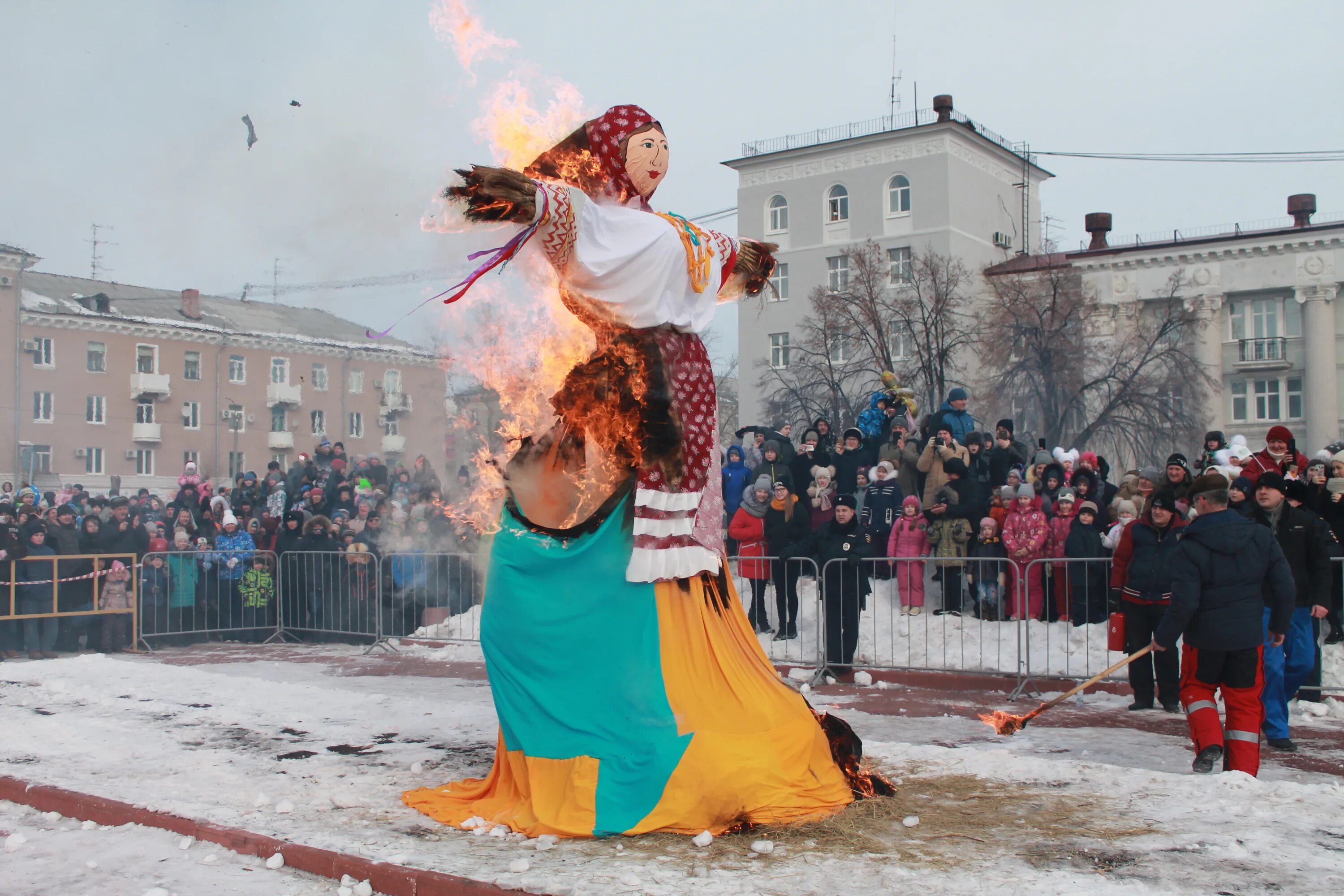 Учатся ли в масленицу. Масленица Новокуйбышевск. Масленица в Новокуйбышевске 2022. Праздничные гуляния. Праздничные гуляния на Масленицу.