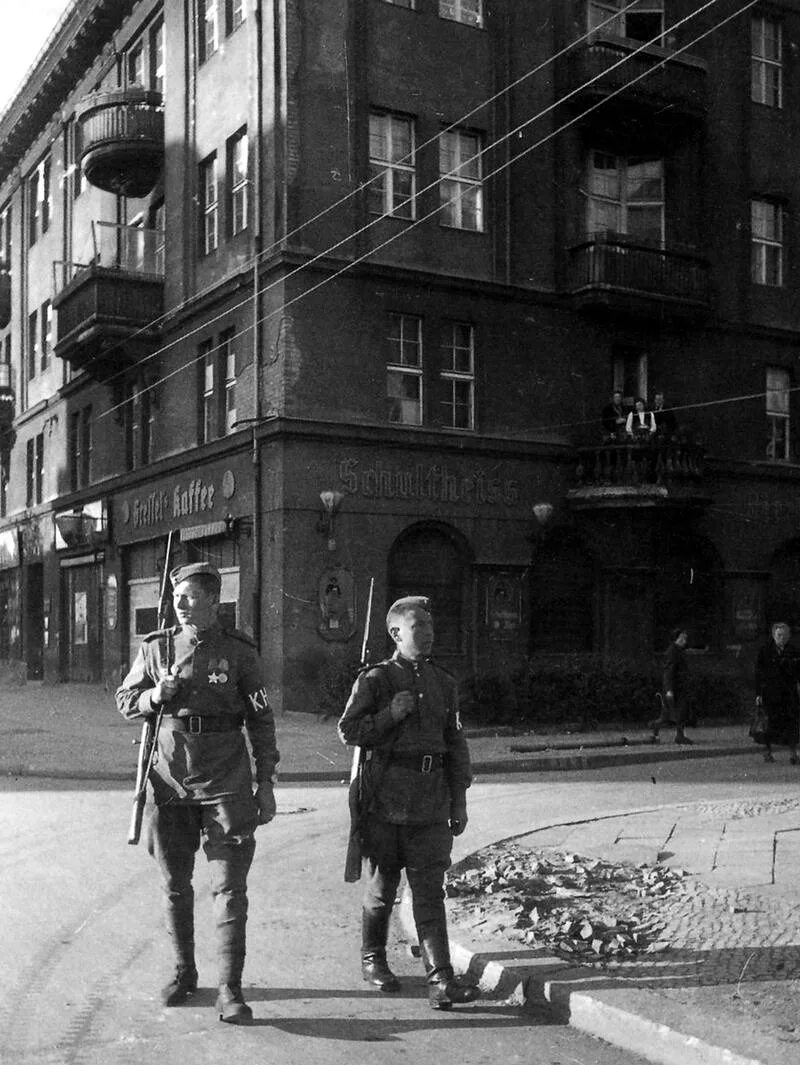 Немецкие города времен великой отечественной. РККА В Берлине 1945. Улицы Берлина 1945.