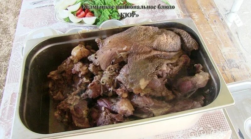 Национальная кухня элиста. Дотур калмыцкое. Калмыцкая кухня Махан. Махан шультаган калмыцкое блюдо.