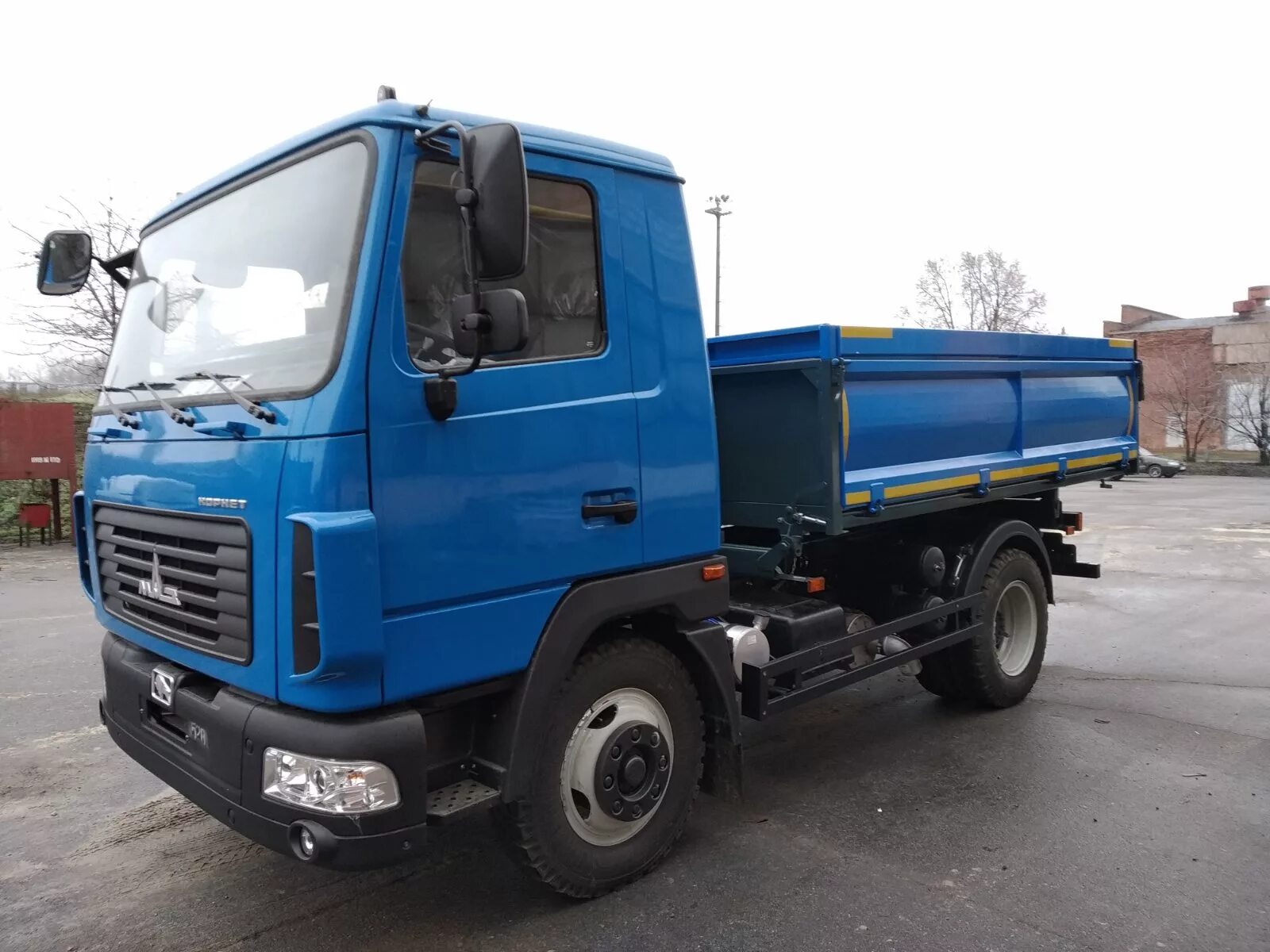Самосвал 5 тонн. Мицубиси фусо самосвал. Китайские самосвалы 5т jbc. Mitsubishi fuso самосвал 5 т. Isuzu samosval 5т gaz.