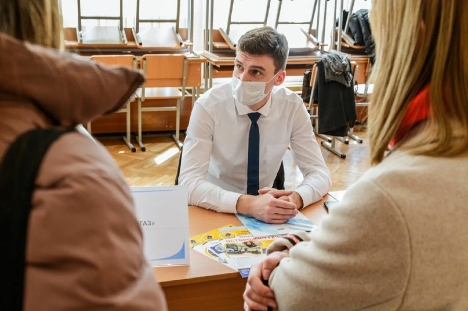 Ярмарка вакансий 25-26 ноября для студентов. Молочная продукция бабушкина крынка. Еда в магазине. Ярмарка. 1 ноября день профсоюзов.