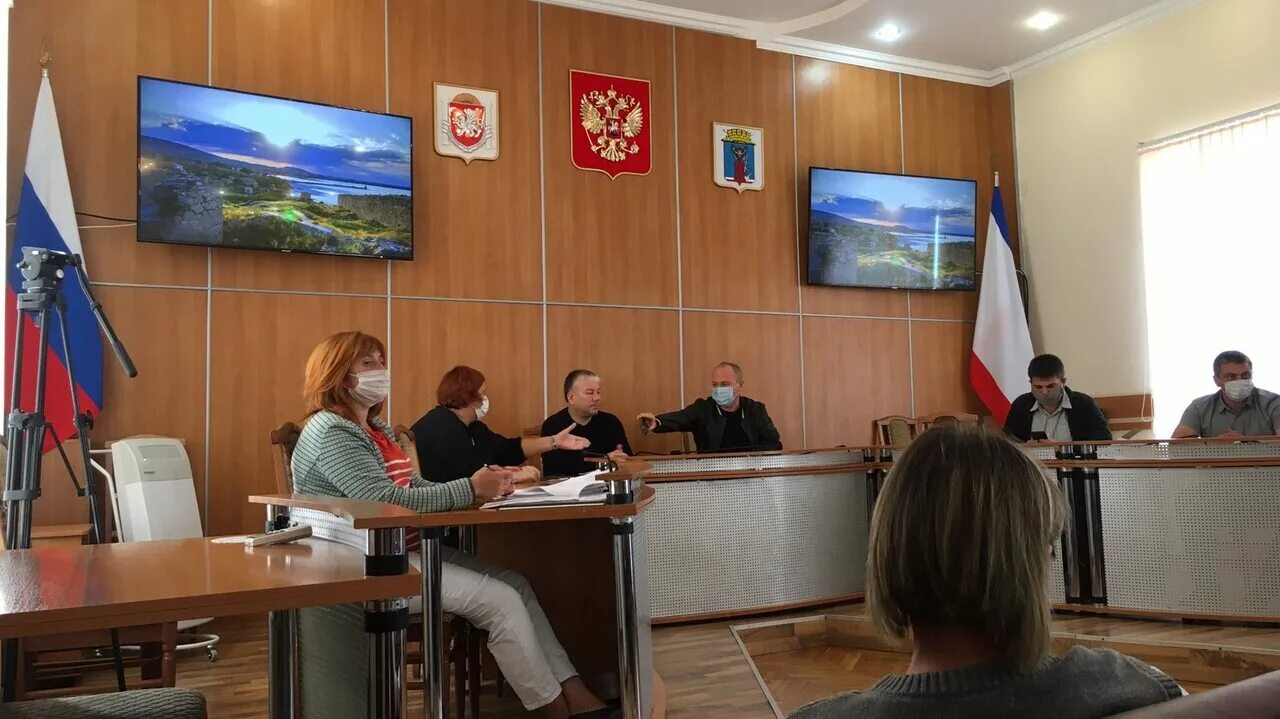 Феодосия сми. Феодосийский городской совет. крым избирательные округа. заседание феодосийского горсовета 2025. исаев исполком феодосия.