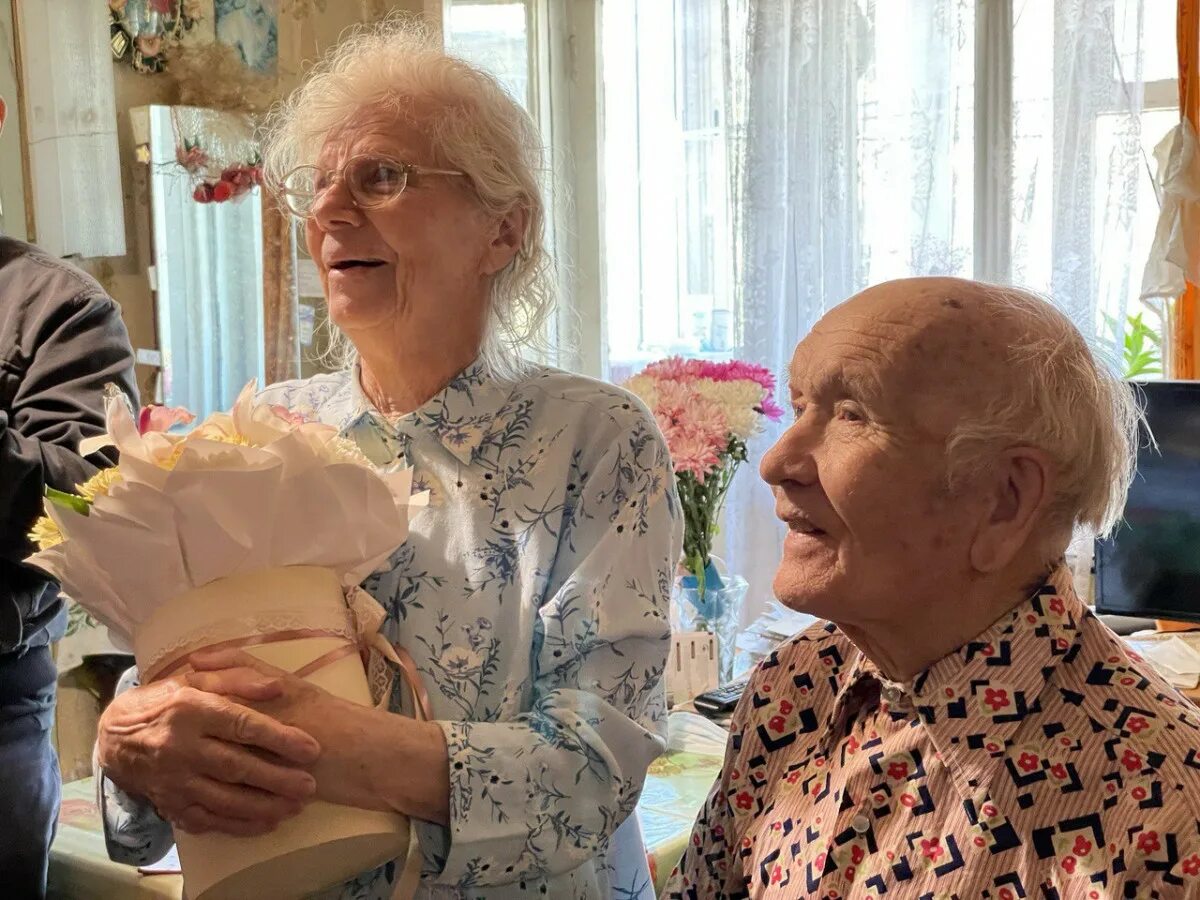 Золотые юбиляры супружеской жизни. Чествование юбиляров супружеской жизни в москве. Семьи юбиляры. Семьи юбиляры. Семьи юбиляры.