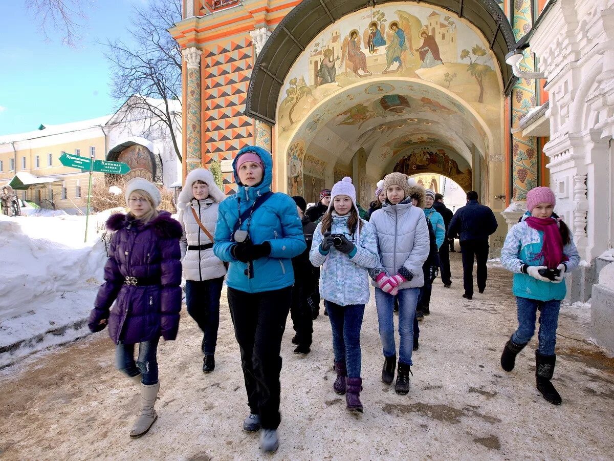 Сергиев Посад Лавра Посад экскурсия. Троицко Сергиевская Лавра экскурсия. Экскурсии по Сергиево Посадской Лавре. Сергиев Посад туристы. Досуг сергиевом посаде