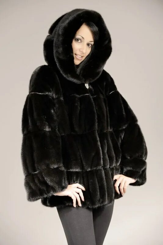 Мутоновая шуба горький шоколад. Шуба норковая длинная с капюшоном. Шубы норковые бонита модель 2017. Шуба клеопатра fur норка. Норковая шуба с капюшоном кобра мондиаль 2010 год.