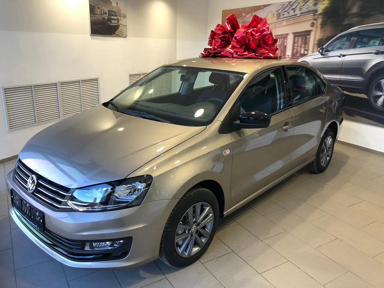 Фольксваген поло 2019 купить. Polo sedan 2019. Фольксваген поло седан 2019. Volkswagen Polo 2019 седан. VW Polo 2019 седан.