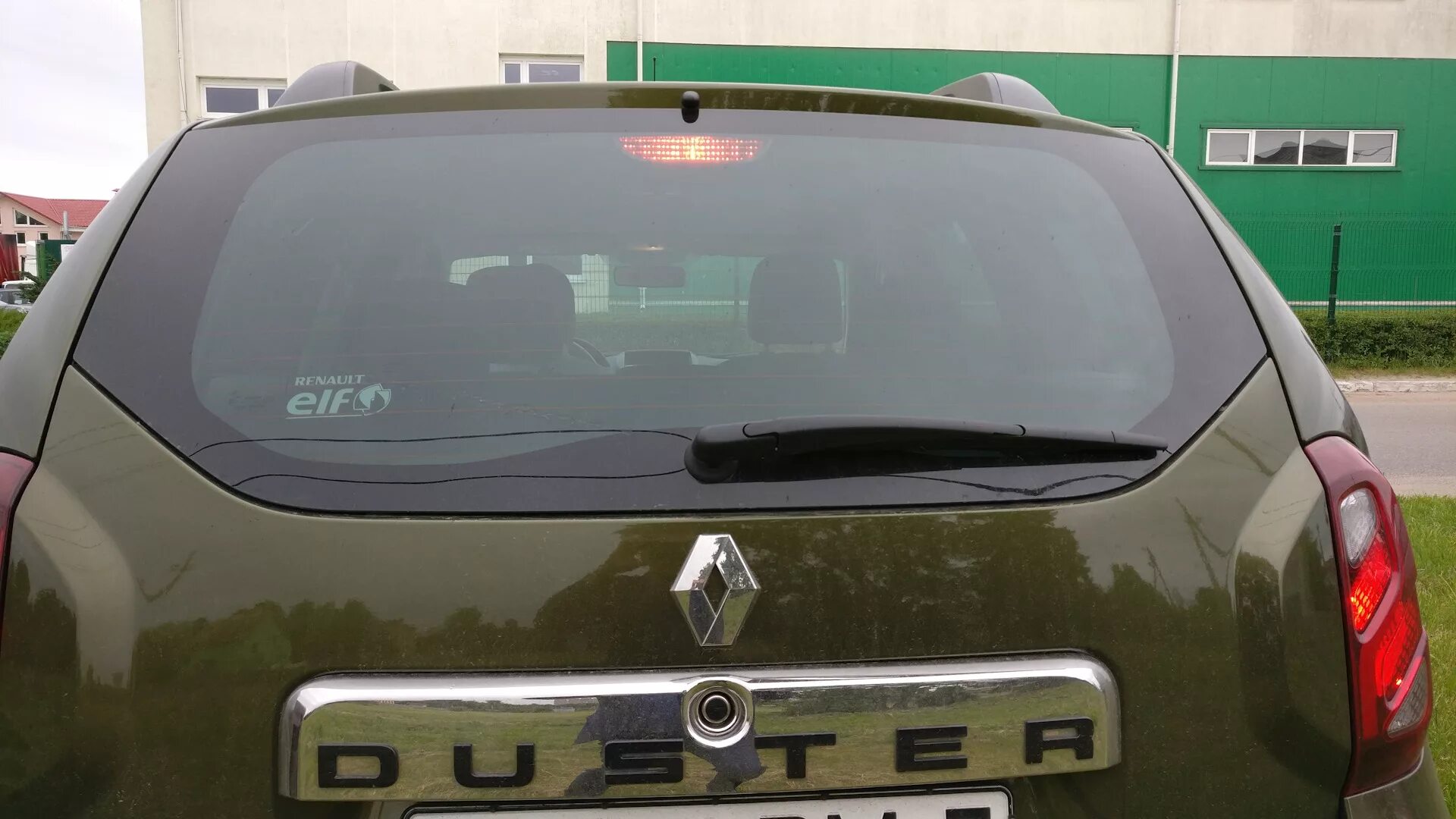 Сигнал дастера. Стоп сигнал рено дастер. дополнительные стоп-сигналы на renault duster. лампа стоп сигнала рено дастер. 3 стоп сигнал рено мастер 2008.