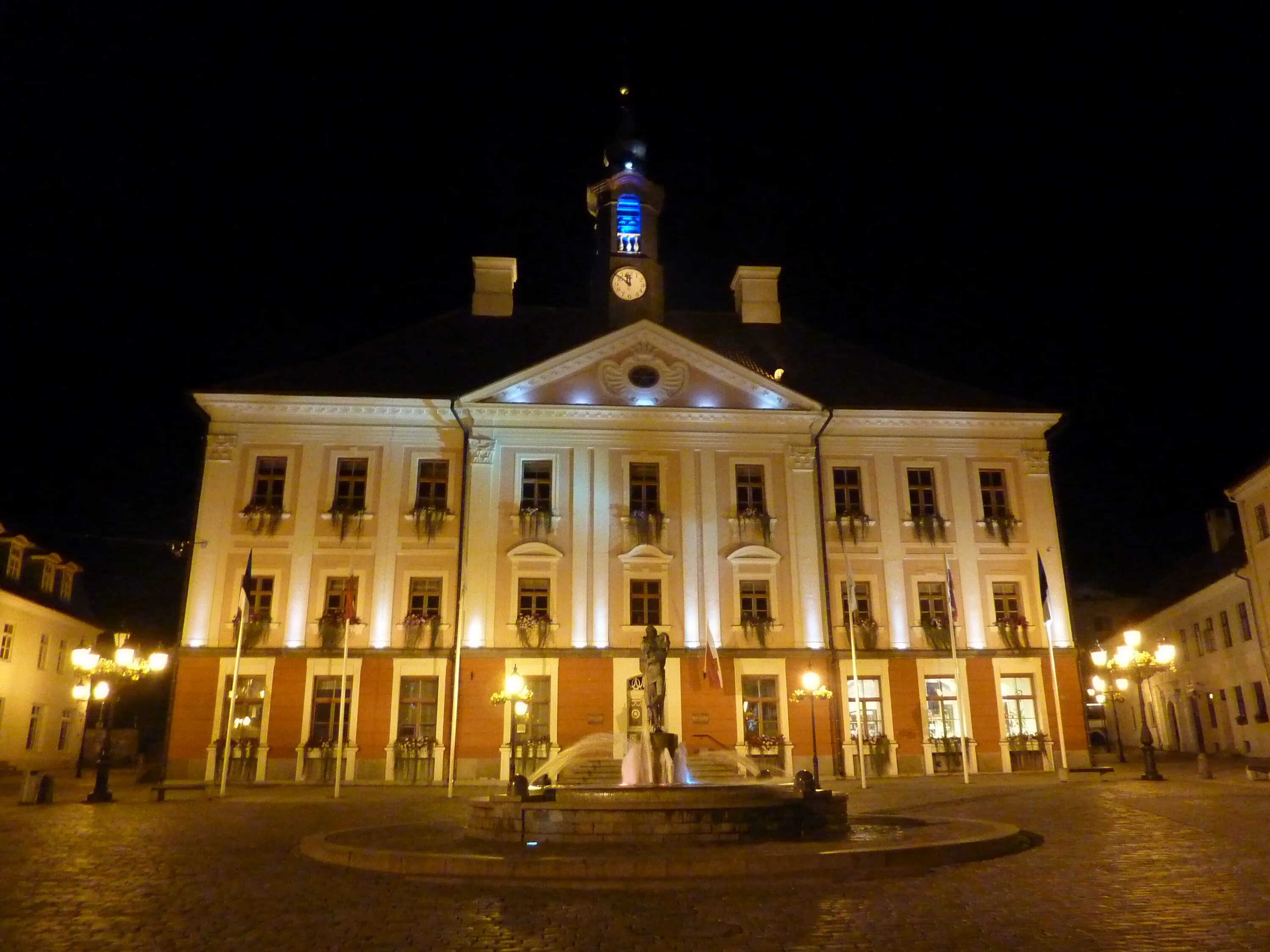 Tartu ulikool. Tartu 2009 год. тарту. тартуской ратуши. особняки тарту.