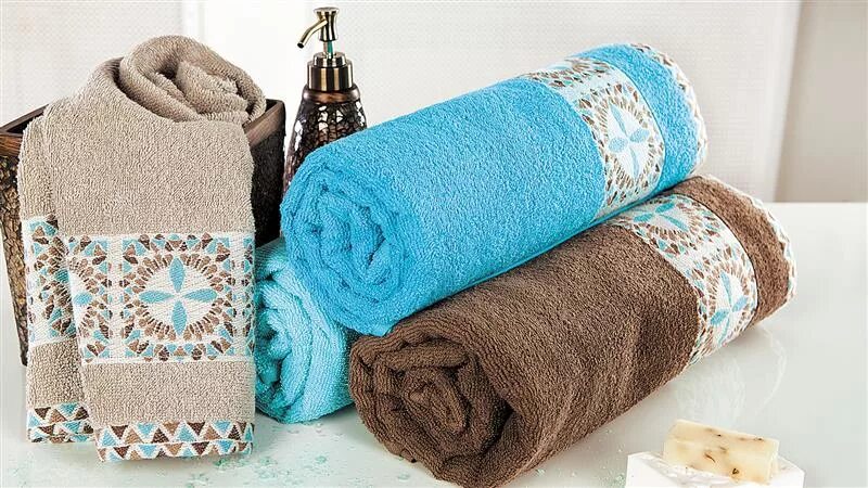 Полотенце покрывало. Текстиль для дома. Текстиль для дома полотенца. Плед из полотенец. Баннер полотенца.