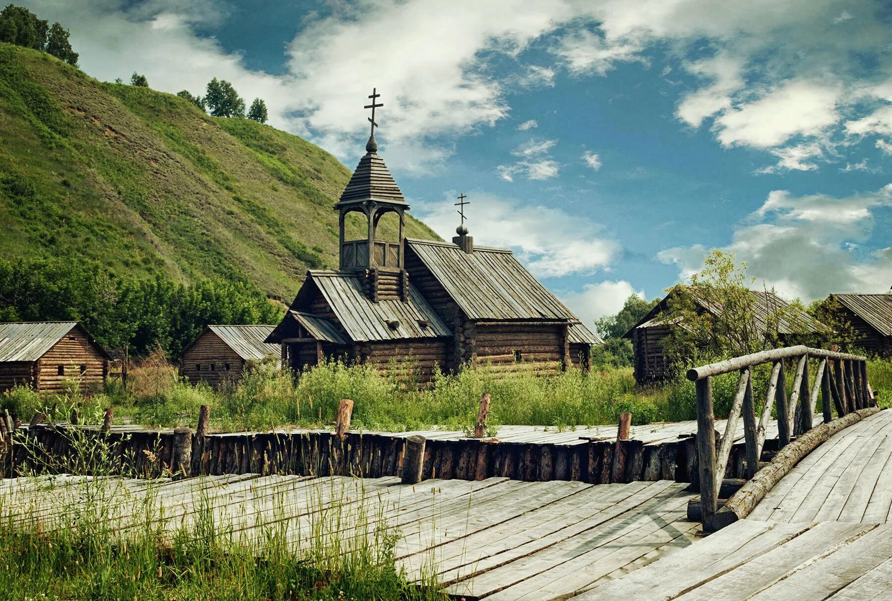 Древние села. Старый храм в деревне. Деревенская Церковь. Старая деревенская Церковь. Украинская Церковь в деревне.