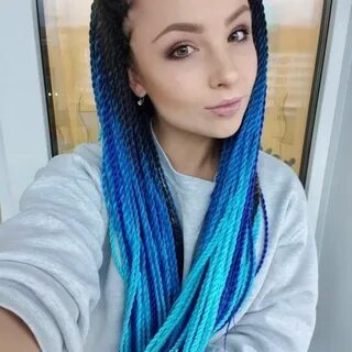 Голубые косички