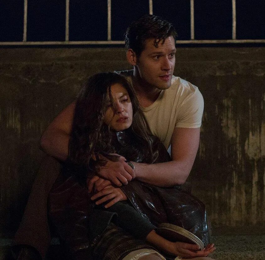 Джо блейк и джулиана крейн. Джо блэк человек в высоком. Люк клеинтенк фильмы. Снукерист билли джо касл (billy joe castle). Joe castle.