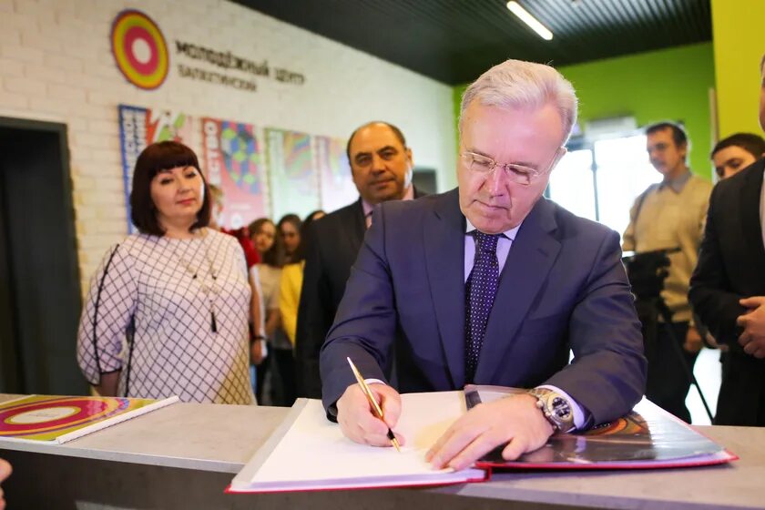 молодежный центр балахта красноярский край. молодежный центр балахта. поселок приморск бала́хтинский район красноярский край. балахтинский аграрный техникум балахта. балахтинская барахолка.