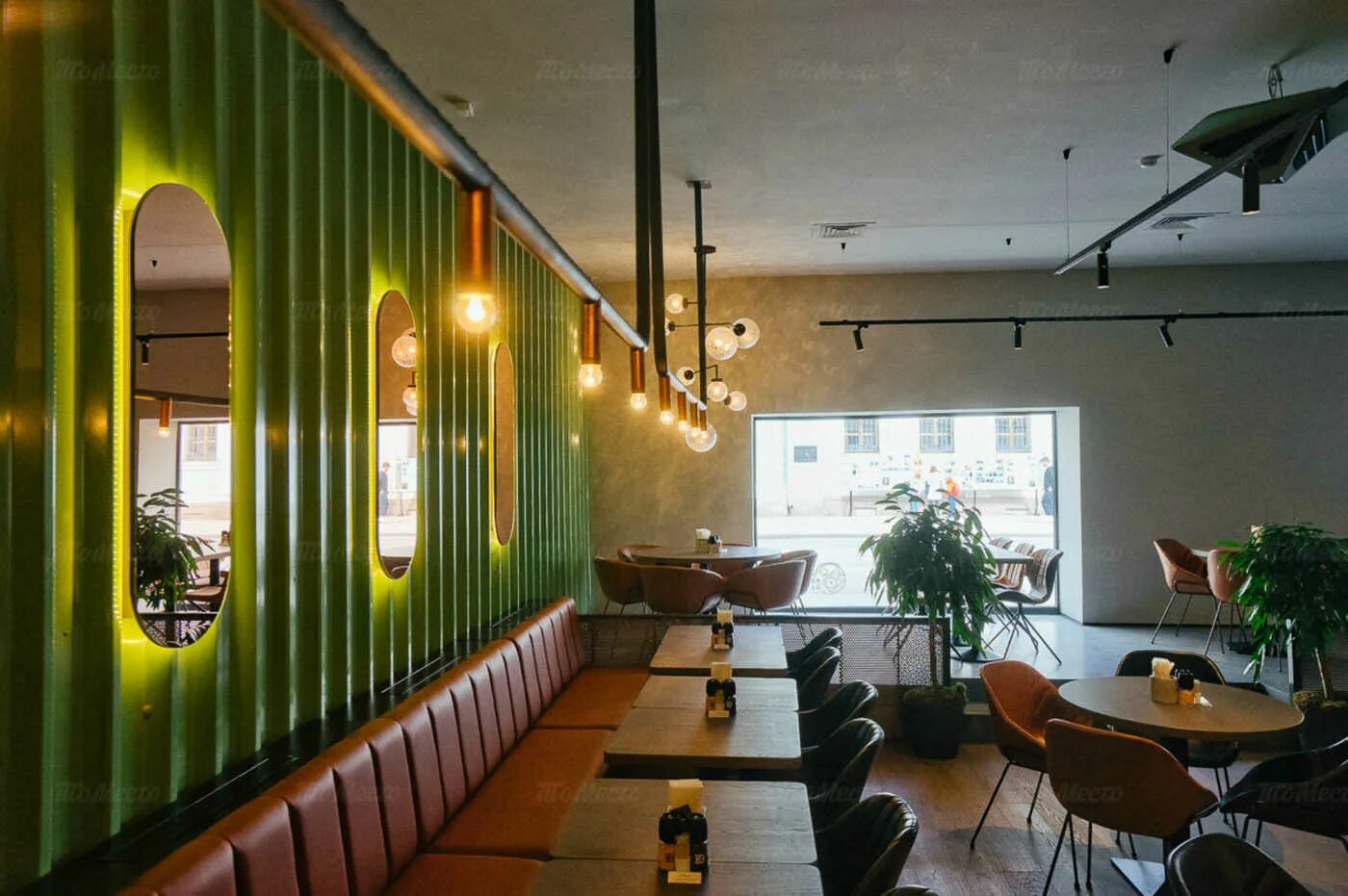 Крафт бар пушка омск. Бары на покровке. Бары на покровке. Чистые пруды бар москва. Бары на покровке.