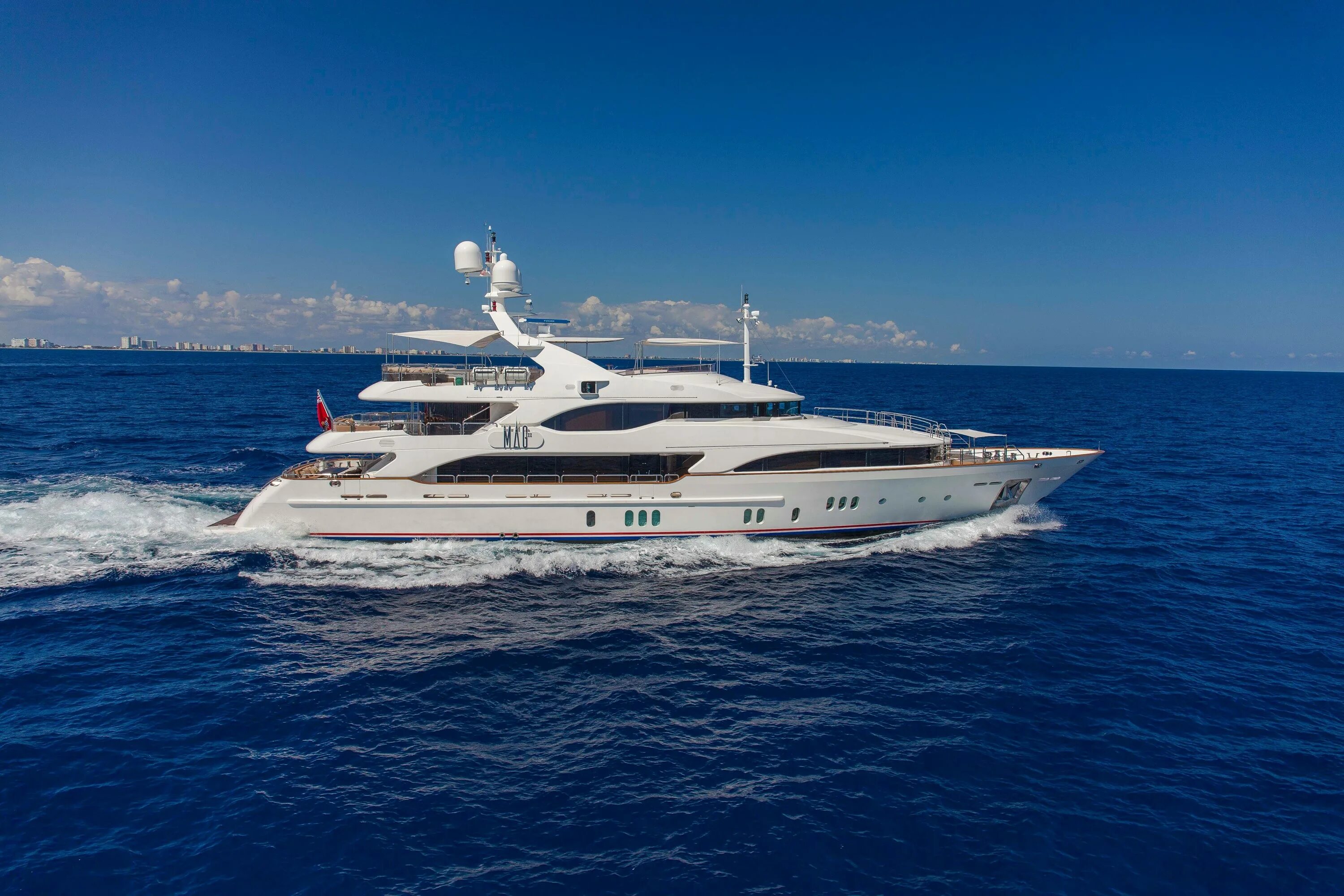 Першинг 115 яхта. Шикарная яхта. Белая яхта. Роскошные яхты. Яхта tatoosh.