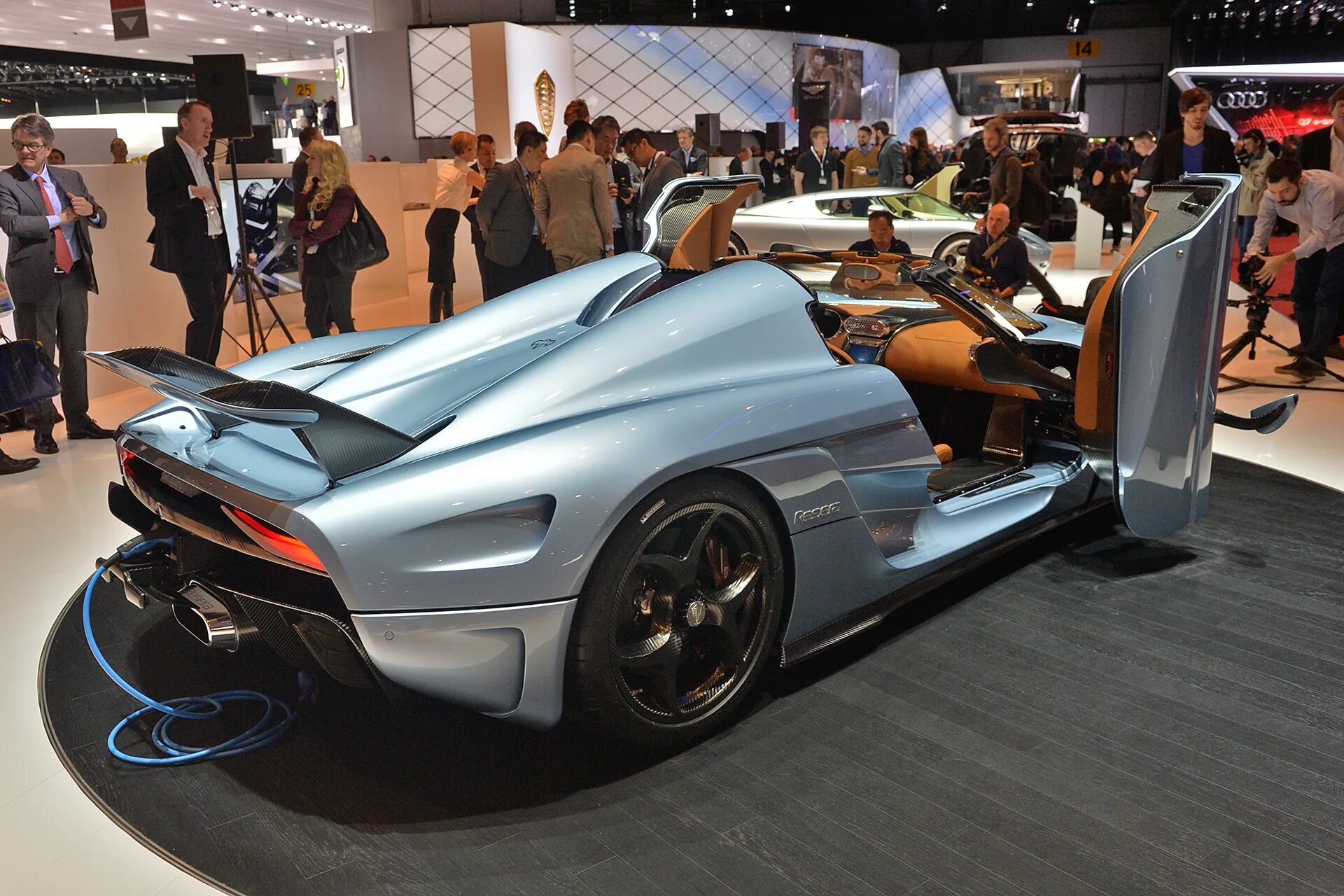 Koenigsegg как читается. Кенигсегг регера. кенигсегг regera hybrid. koenigsegg mansory. koenigsegg 2015.