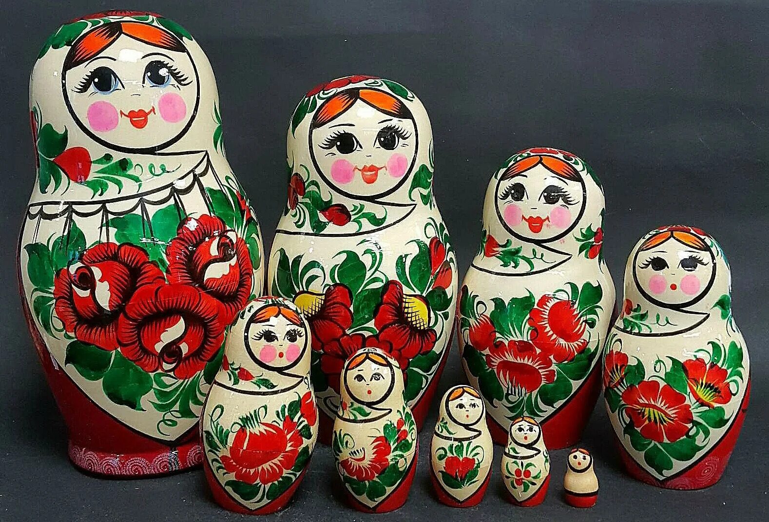 Создание русской матрешки. Полхов-майданская матрешка. контур полхов майдановской матрешки. абрамовская матрешка. матрешка народная русская матрешка.