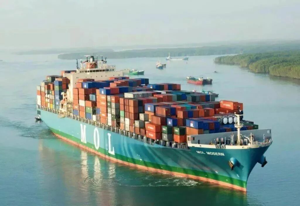 Shipping carriers. Балкер panamax. Nyk logistics александр ларин. Грузовой корабль. Балкер 28000 dwt.