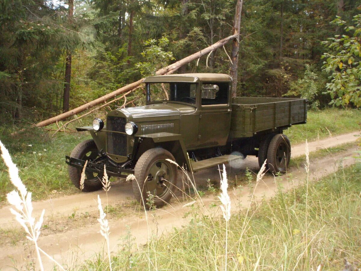 Сколько стоит полуторка. ГАЗ АА полуторка. Автомобиль ЗИС полуторка. Полуторка ГАЗ АА лебедка. ГАЗ-АА АЦ-1500.