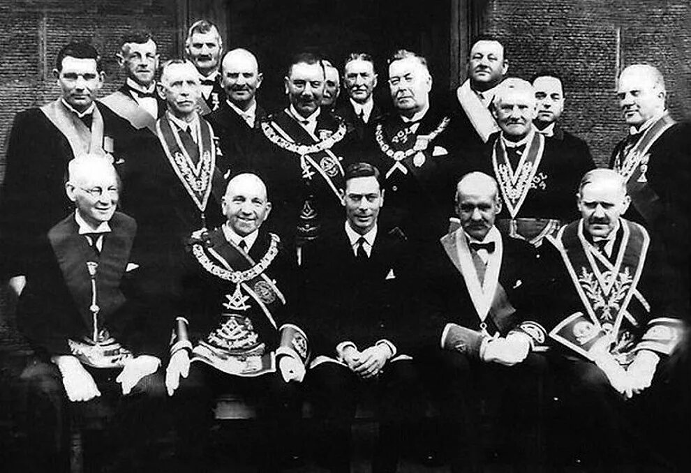 фамилии людей которые правят миром. люди которые правят миром. 300 семей которые правят миром. ротшильд рокфеллер мировое правительство. ротшильды.