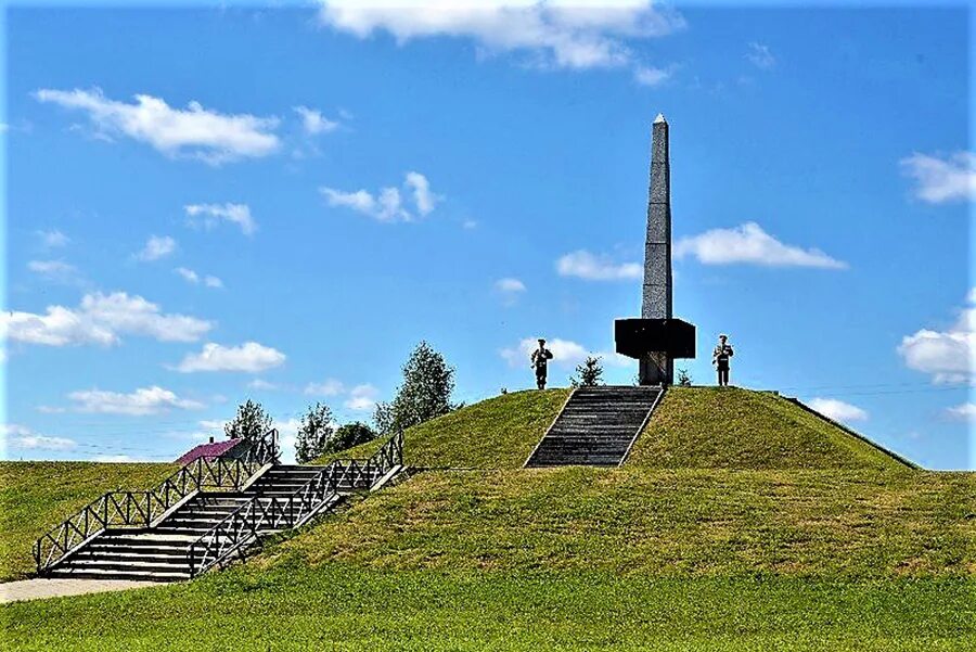 Смоленск мемориал Богородицкое поле. Мемориал Богородицкое поле под Вязьмой. Богородицкое поле Вязьма. Музей Богородицкое поле Вязьма.