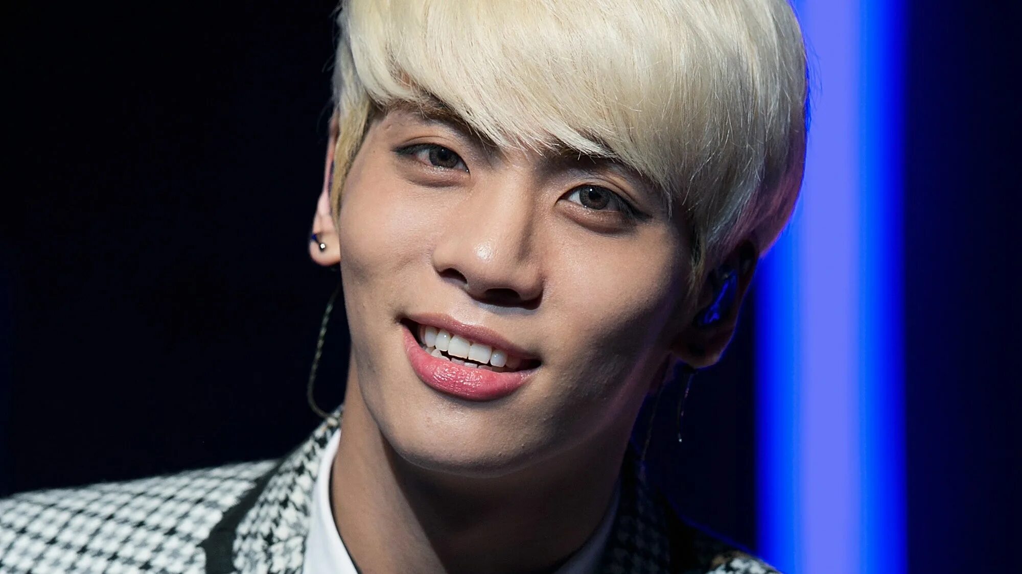 ДЖОНХЕН. Джонхён SHINEE. Kim Jonghyun SHINEE.