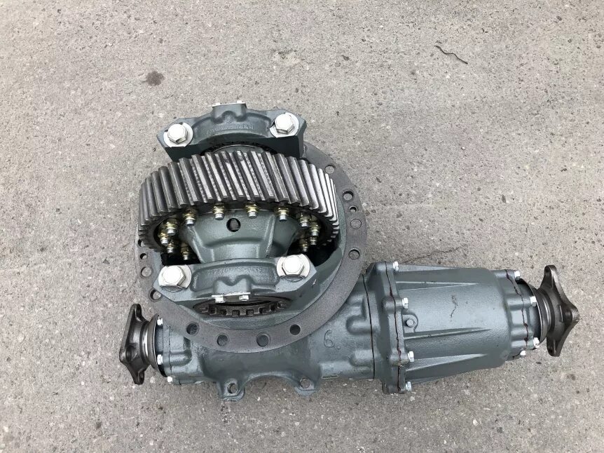 Редуктор среднего моста хино 700. Редуктор среднего моста камаз 65115 47 зубьев. 53205-2502011-40 редуктор. Редуктор заднего моста камаз 5320 47 зубьев. Средний редуктор.