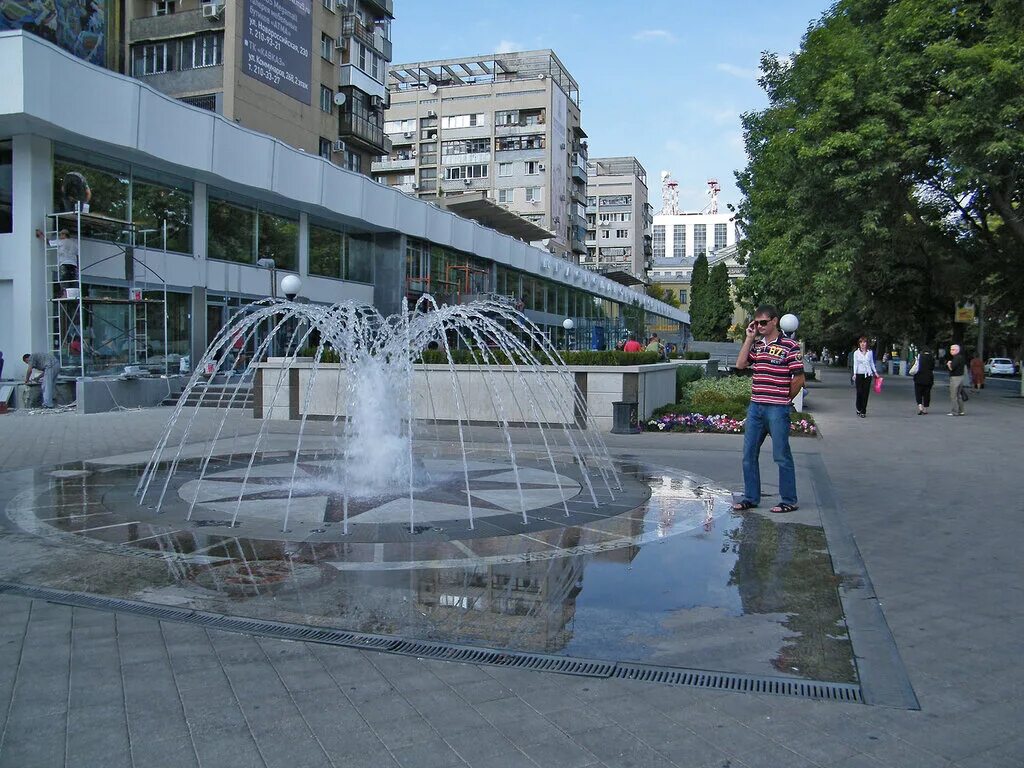 Краснодар гулять. Прогулка в центре Краснодара. Гуляем по Краснодару. Фонтан Яблоновский. Дневной Краснодар.