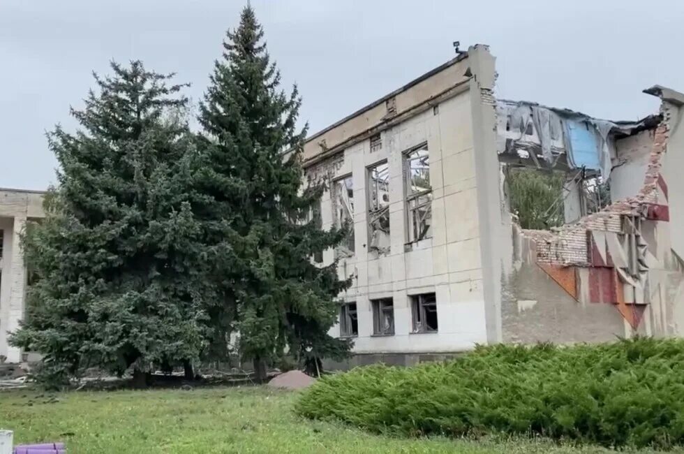 Светлодарск украина донецкая. Светлодарск на карте. Светлодарск на карте украины. Обстрел дебальцево 2022. Светлодарск гостиница донбасс.