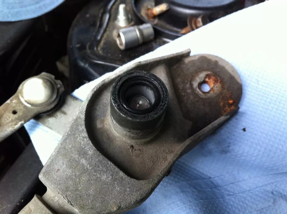 Как снять дворники лансер 9 Наклейки Lancer на поводки дворников Mitsubishi Lancer IX, 1,6 л, 2007 года ак