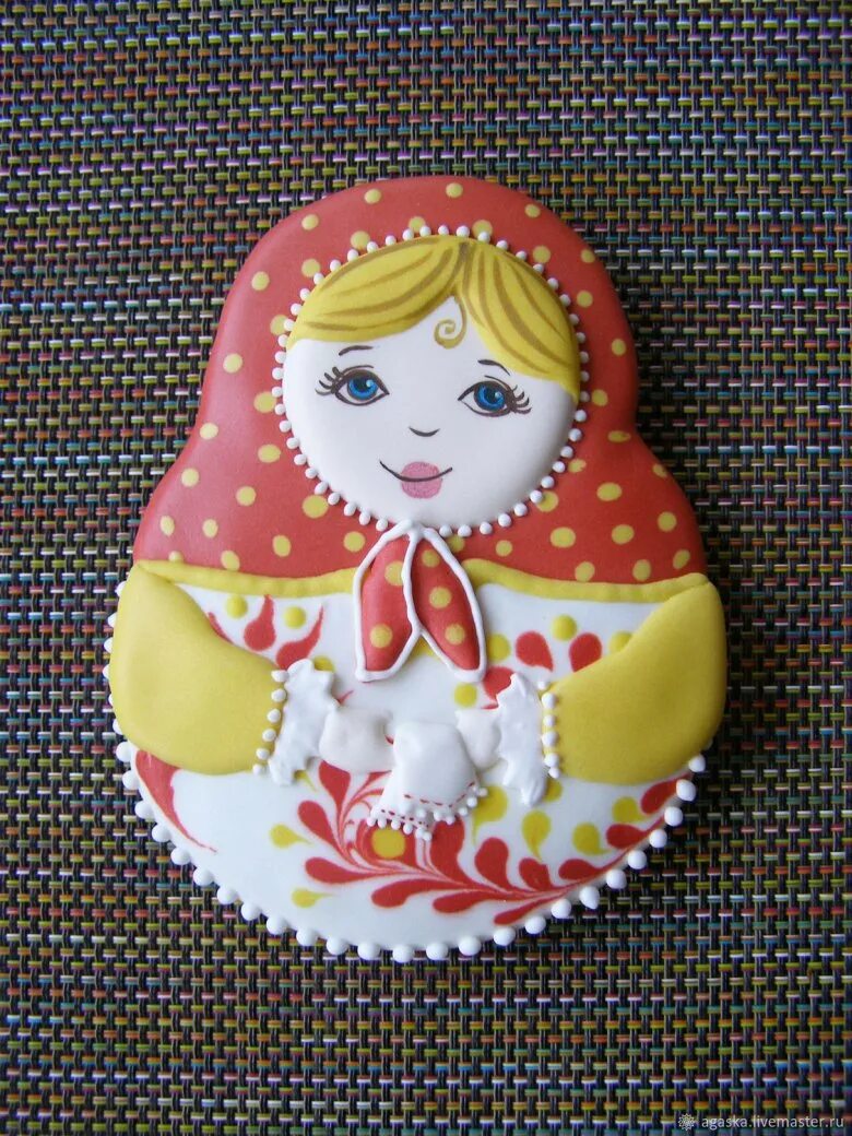 Пряник "матрешка россия". Матрешка пряник расписной. Пряник имбирный расписной матрешка. Пряник матрешка. Имбирные пряники в русском стиле.