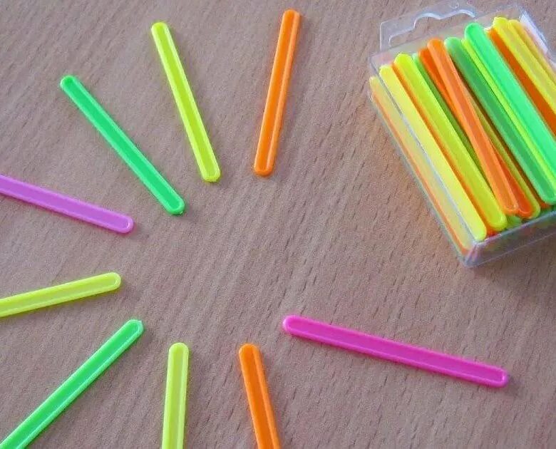Палочки тында. Счётные палочки. счетные палочки для детей. разноцветные палочки. цветные счетные палочки.
