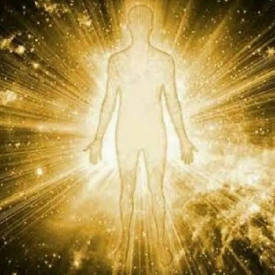 Жить из тела света. Человек свет. Свет изнутри человека. Человек светится изнутри. Сияющий человек.