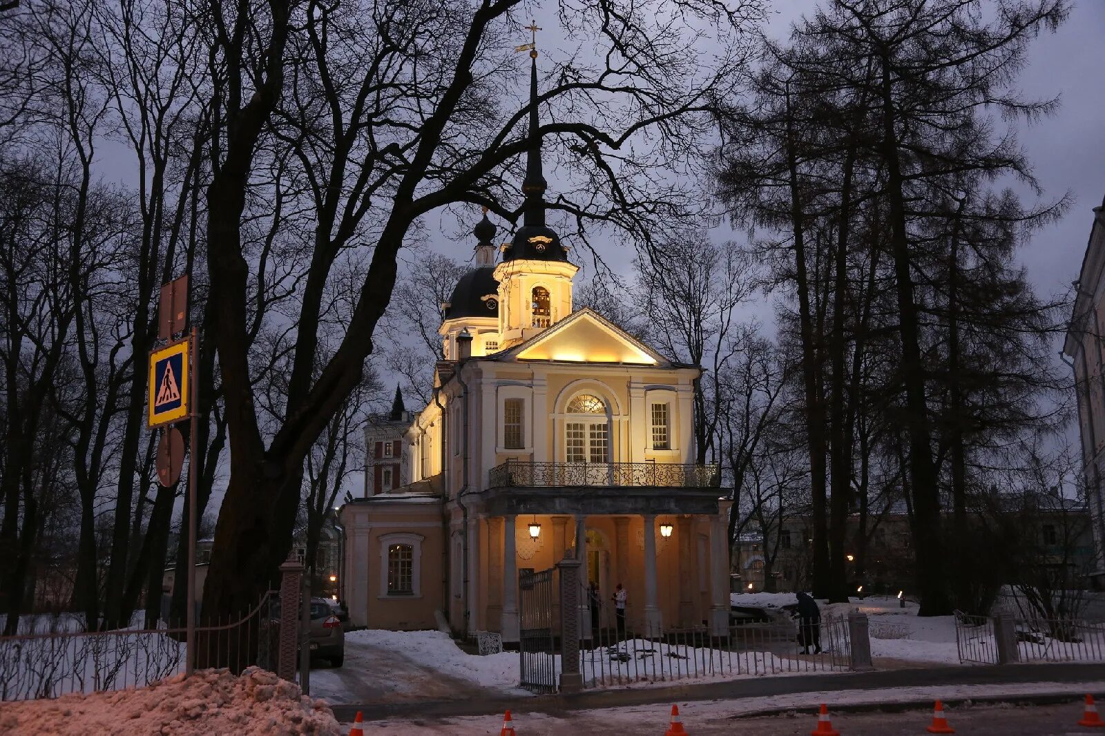 Храм в пушкине спб. Знаменская церковь в царском селе. церковь иконы божией матери знамение царское село. церковь иконы божией матери знамение, пушкин. церковь знамения в пушкине.