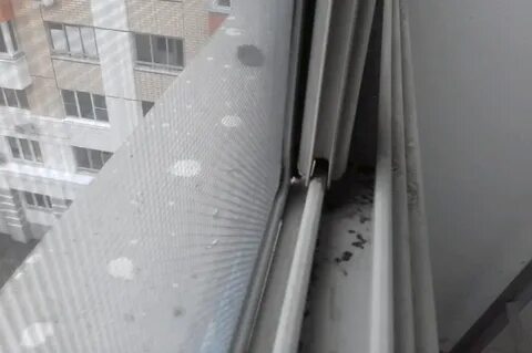 Москитная сетка на раздвижные окна на балконе