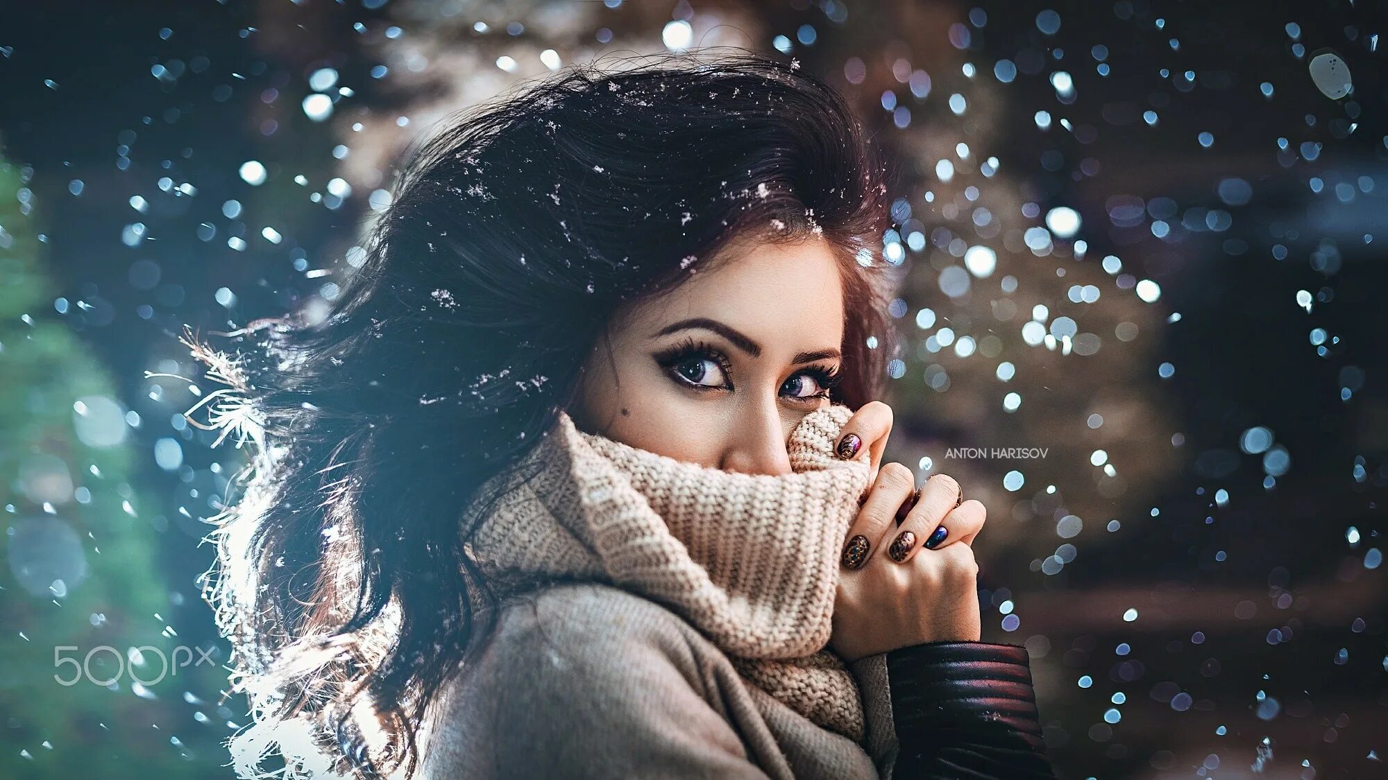 Зима снег. Женщина и снег. Аватарки для ватсапа для женщин зимние красивые. Портрет зимы. Девушка в снегу.