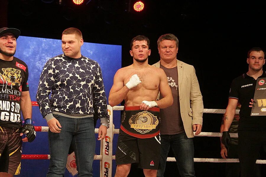 олег тактаров смешанные единоборства в сарове. дэн северн олег тактаров. тактаров смешанные единоборства. тактаров смешанные единоборства. олег тактаров ufc 1995.