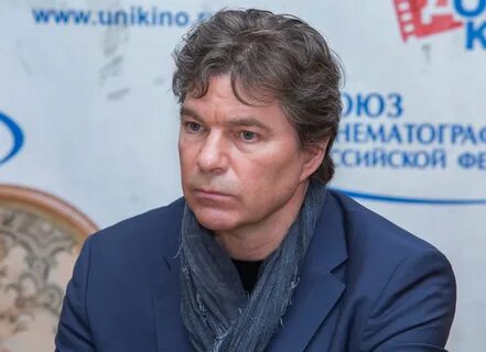 Сколько лет сергею маховикова