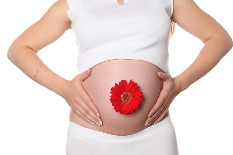 Беременность третий триместр выделения. Выделения беременной женщины. Мажущие кровянистые выделения. Предметы для беременных. Цветы для беременных.