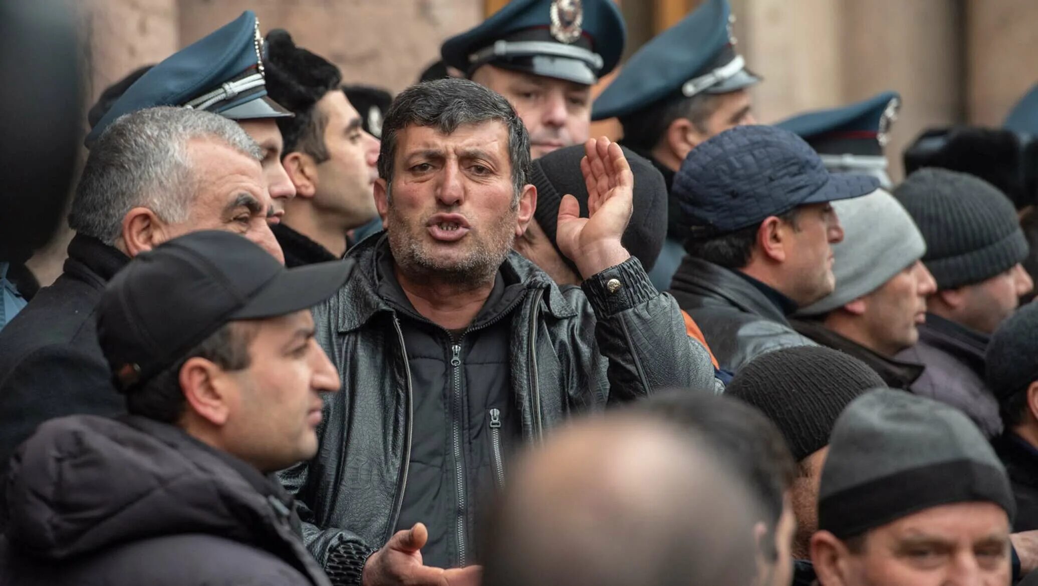 Новости ситуация армения. Армянский фермер. Протесты в Армении. Обстановка в Армении сегодня. Новост. Армении.