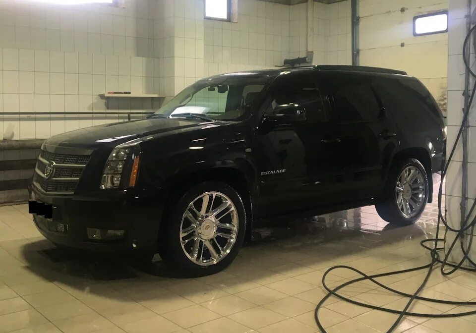 Кадиллак Эскалейд 3 поколения. Cadillac Escalade 2008 антихром. Cadillac Escalade 3g. Cadillac Escalade 3 антихром.