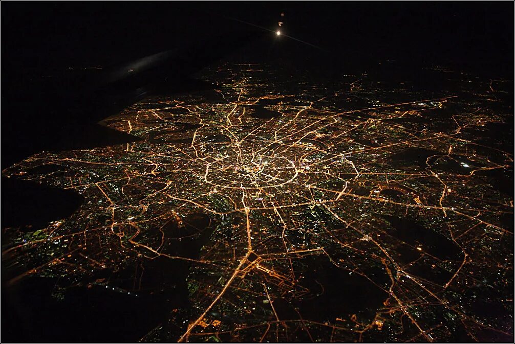 паутина. паутина москва. города которые со спутника похожи на паутину. москва из космоса. самая красивая паутина.